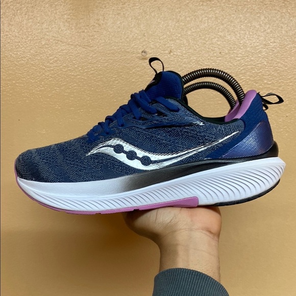 Saucony Echelon 9 “Indigo Grape” Size 9.5 With
Replacement Brooks Insoles - Picture 3 of 17
